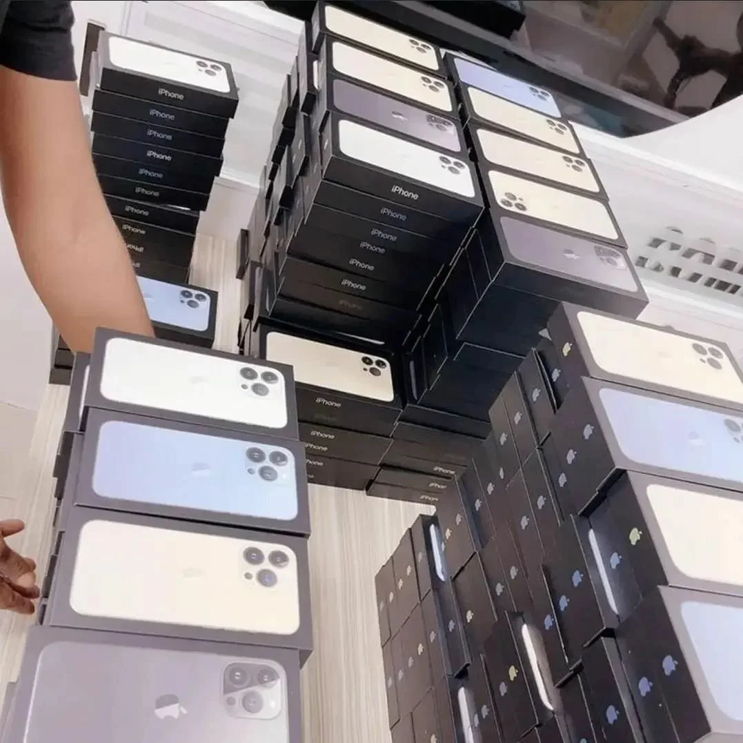 Buy-iPhone-Liquidation-Pallets6.webp Wholesale iPhone Liquidation Pallet (15 Phones) - Image 1