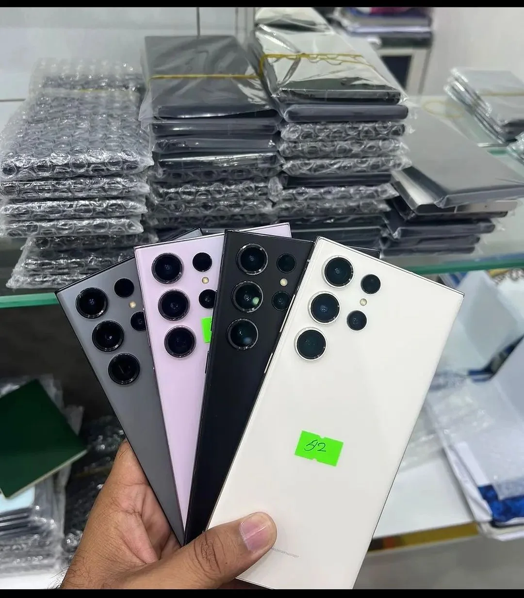 buy-samsung-s24-ultra-pallet-liquidation-pallets-1.webp Samsung Galaxy S21 Ultra Pallet (18–20 Phones) - Image 1