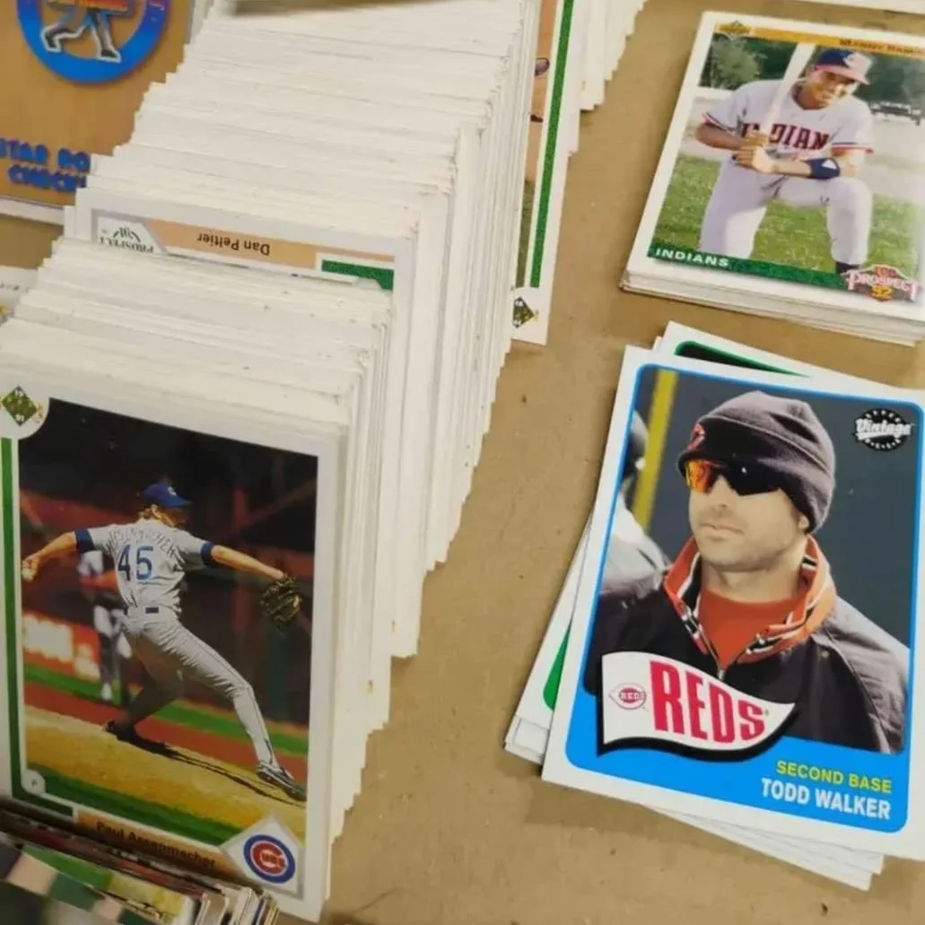 p1-13.webp Wholesale Sports Trading Card Pallet (250 Sealed Units) - Image 1
